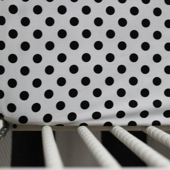 ORGANIC COTTON BLACK POLKA DOTS CRIB SHEET - Picture 1 of 6